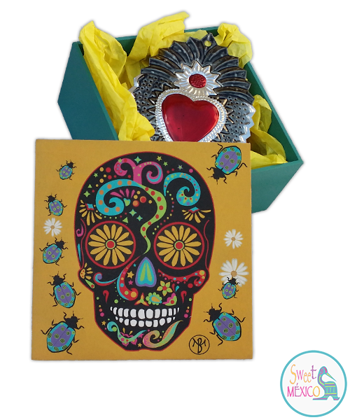 "Calavera" amarilla con Artesan&iacute;a en lat&oacute;n